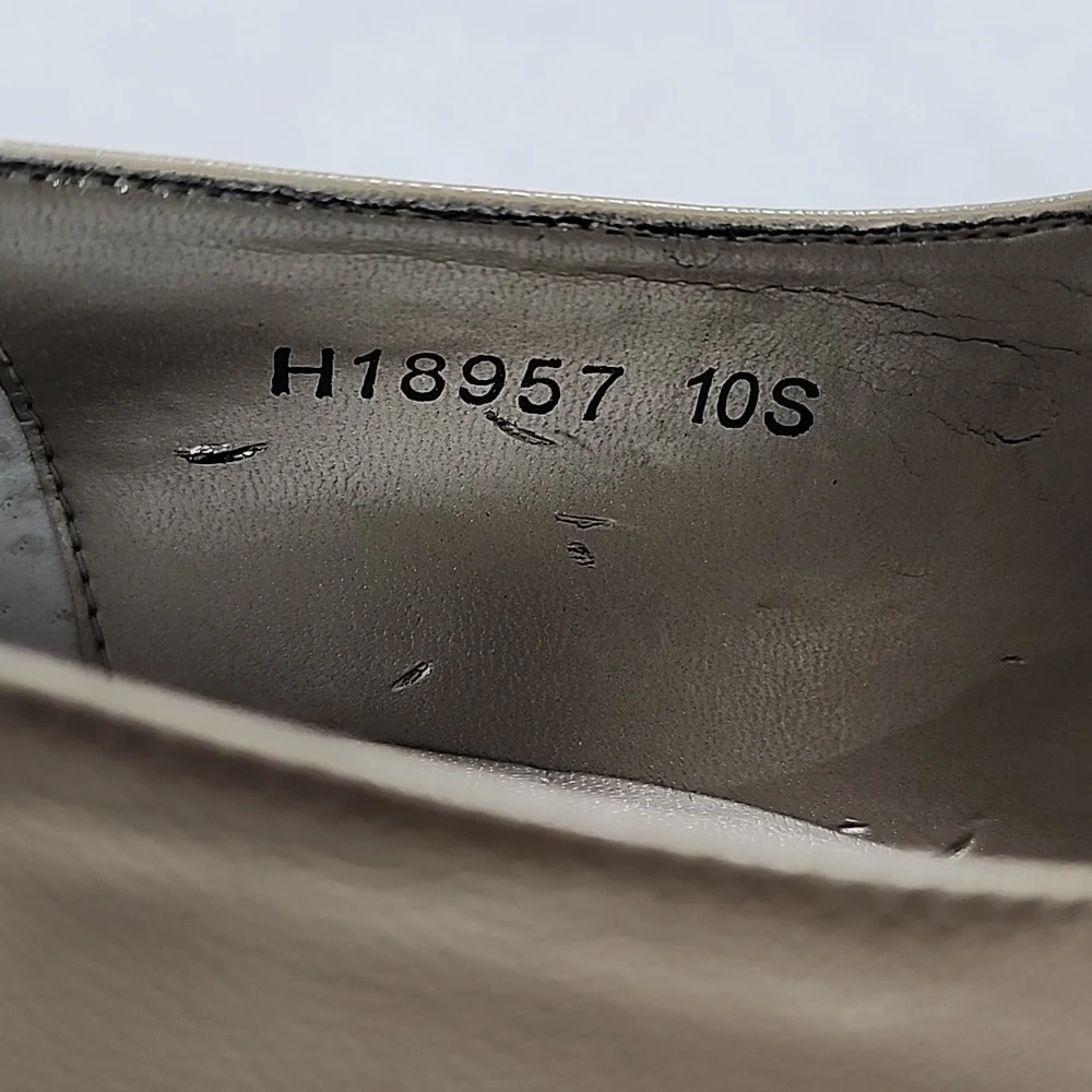 Ros Hommerson Ivory Beige Pumps New In Box